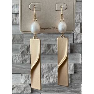 Earrings Bar Brushed Gold